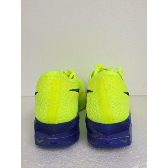 Athletic_Shoes